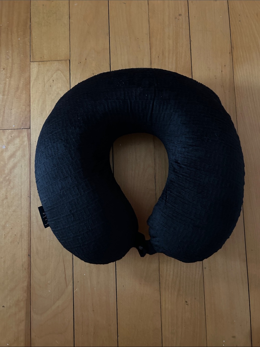 Black Travel Neck Pillow - Supportive Comfort